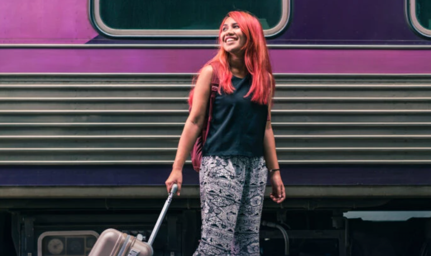 Celana Motif Thailand Ini Jadi Tren Fashion Diminati Turis Asing